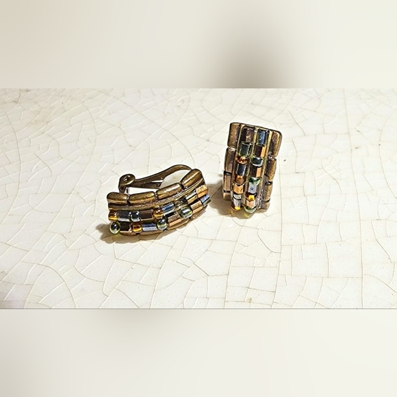 Coldwater Creek unsigned bronze brown beaded half curve post earrings - Picture 8 of 8